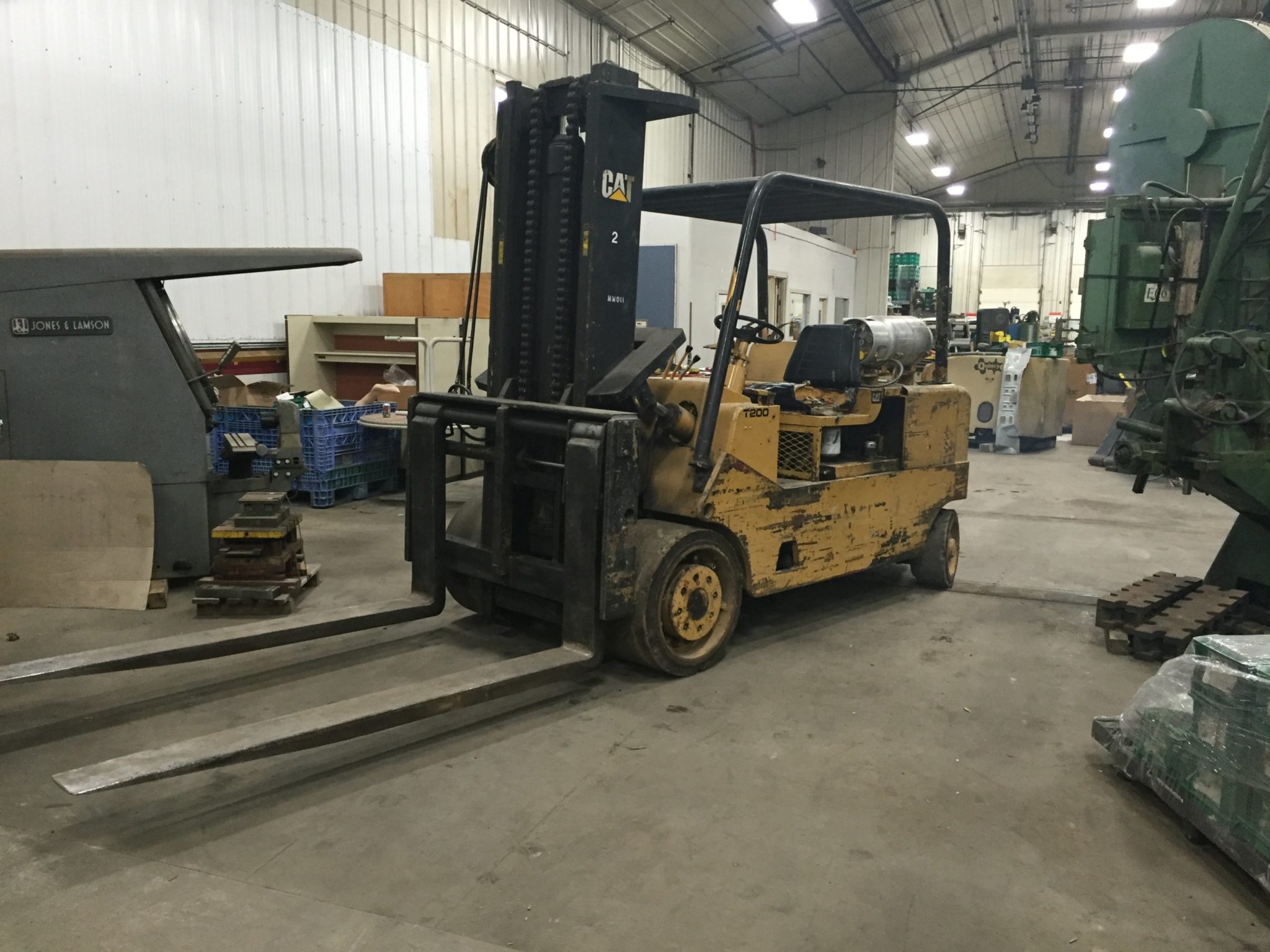 20,000lb. Capacity Cat Forklift For Sale | Call 616-200-4308