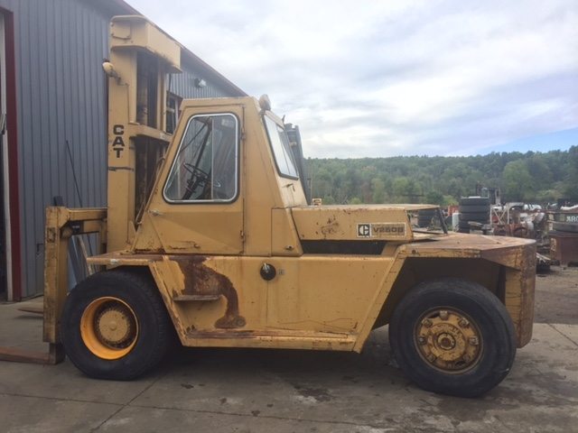 25,000lb. Capacity Cat Air-Tired Forklift For Sale | Call 616-200 ...